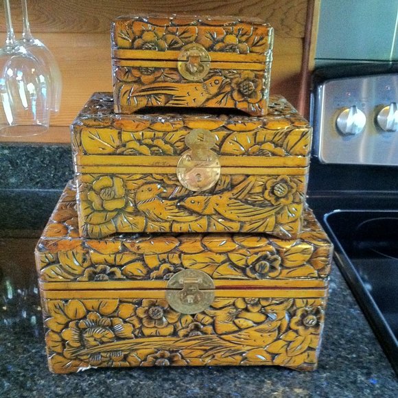 Wooden Nesting Boxes